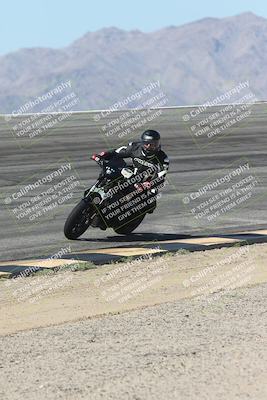 media/Oct-13-2025-Moto Forza (Mon) [[a66d839500]]/4-C Group/Session 2 (Bowl)/